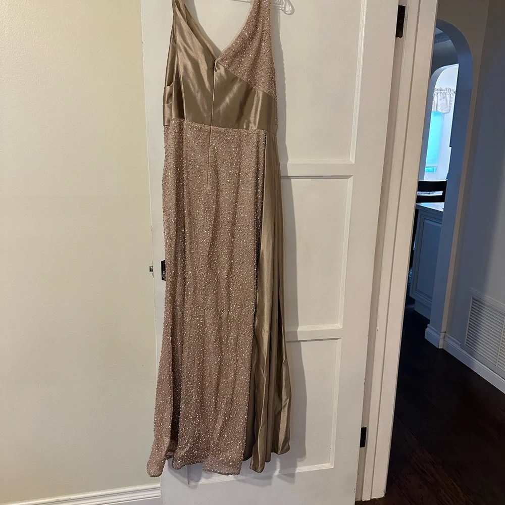 Elegant Champagne Evening Gown - Picture 2 of 5